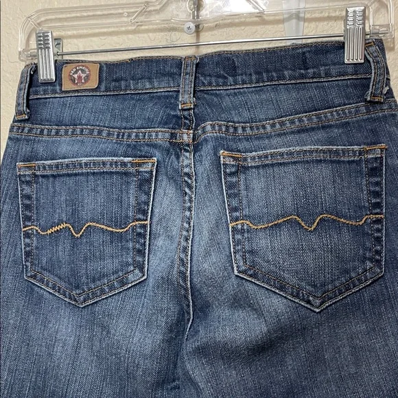 Red Engine Bonfire Women's Dark Blue Straight Leg Jeans. Very Good Condition.